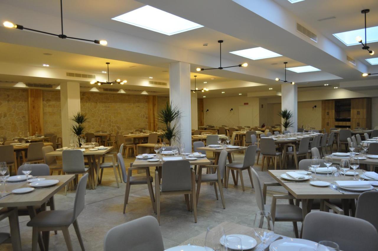 Hostal Restaurante Villa De Brihuega Bagian luar foto