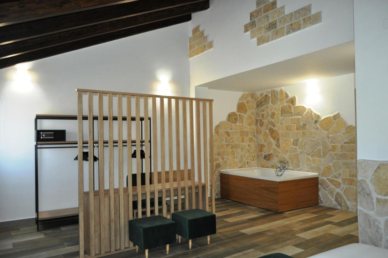 Hostal Restaurante Villa De Brihuega Bagian luar foto